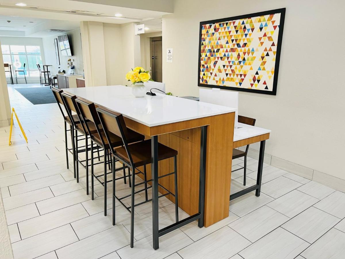 Holiday Inn Express & Suites Houston East - Baytown, An Ihg Hotel Eksteriør bilde